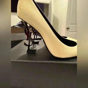 Saint Laurent Opyum Off White Patent Leather Heels Size 40 Retail $995